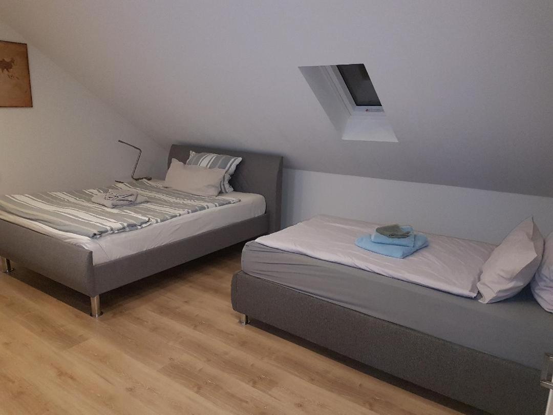 Ferienwohnung Rhein-Main Floersheim am Main Buitenkant foto